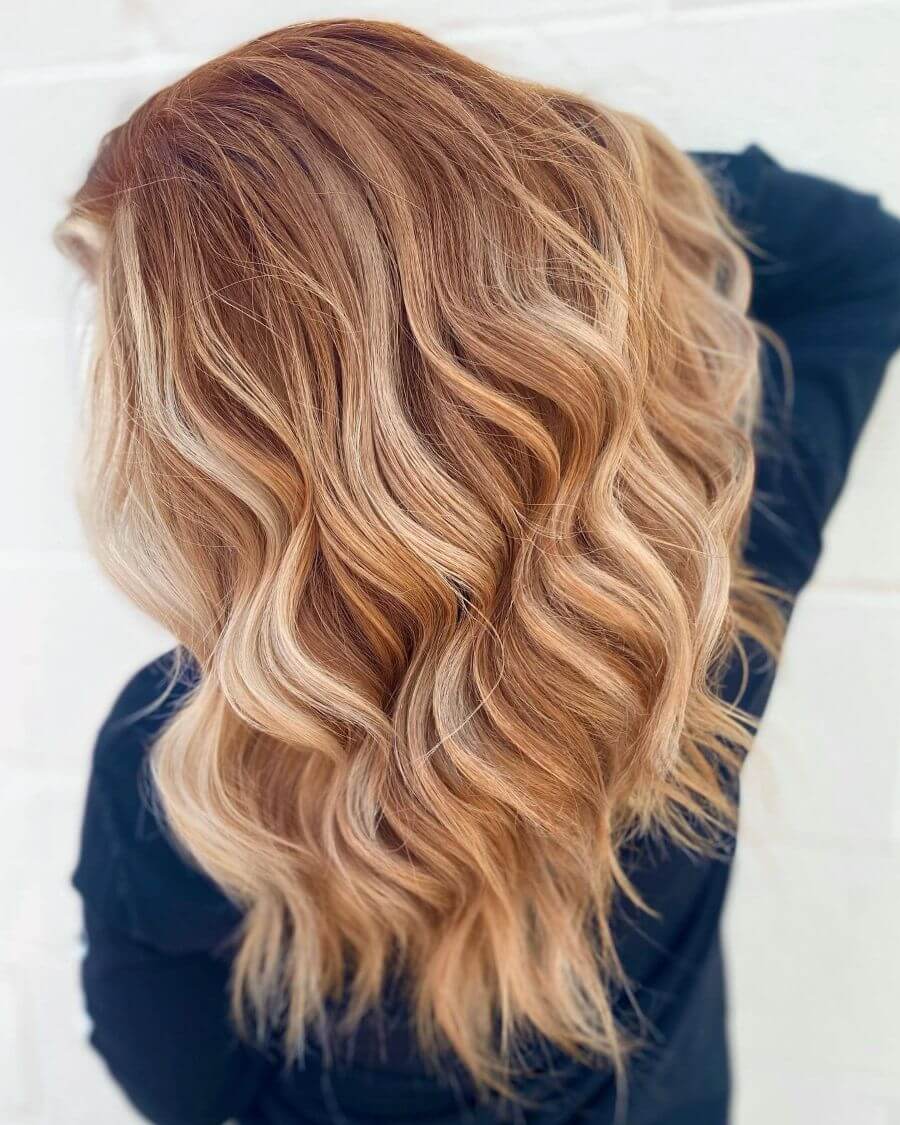 Modern diffused 90s high contrast blonde with soft face-frame highlights and noticeable dimension. Hair by @georgeeblancoo on Instagram.